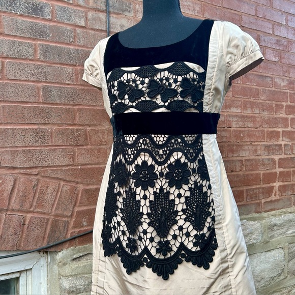 Silk and Velvet Knee Length Dress - Picture 2 of 16